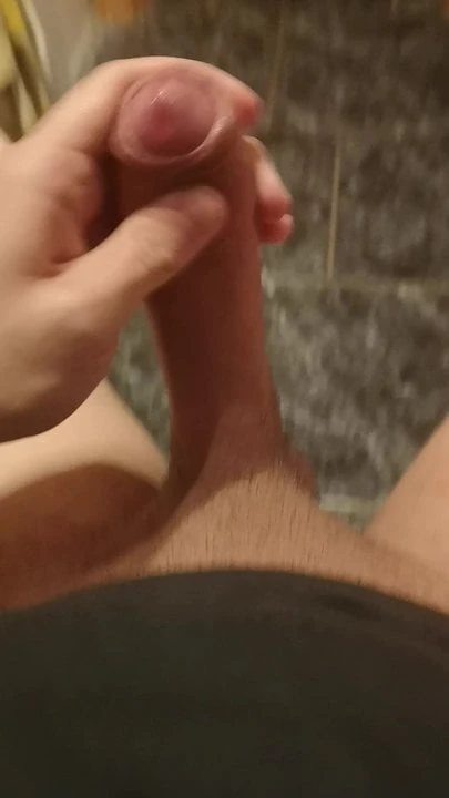 Record for the Biggest(!) Cumshot!! (Too much cum)