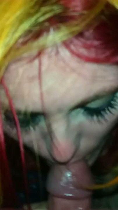 Raver Girl исполняет вапины и отсасывает - Moxibluez | Клип 3