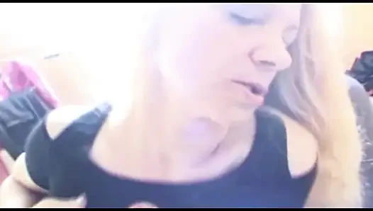 Cock Sucking Lady From France Pleasing Lucky Dude