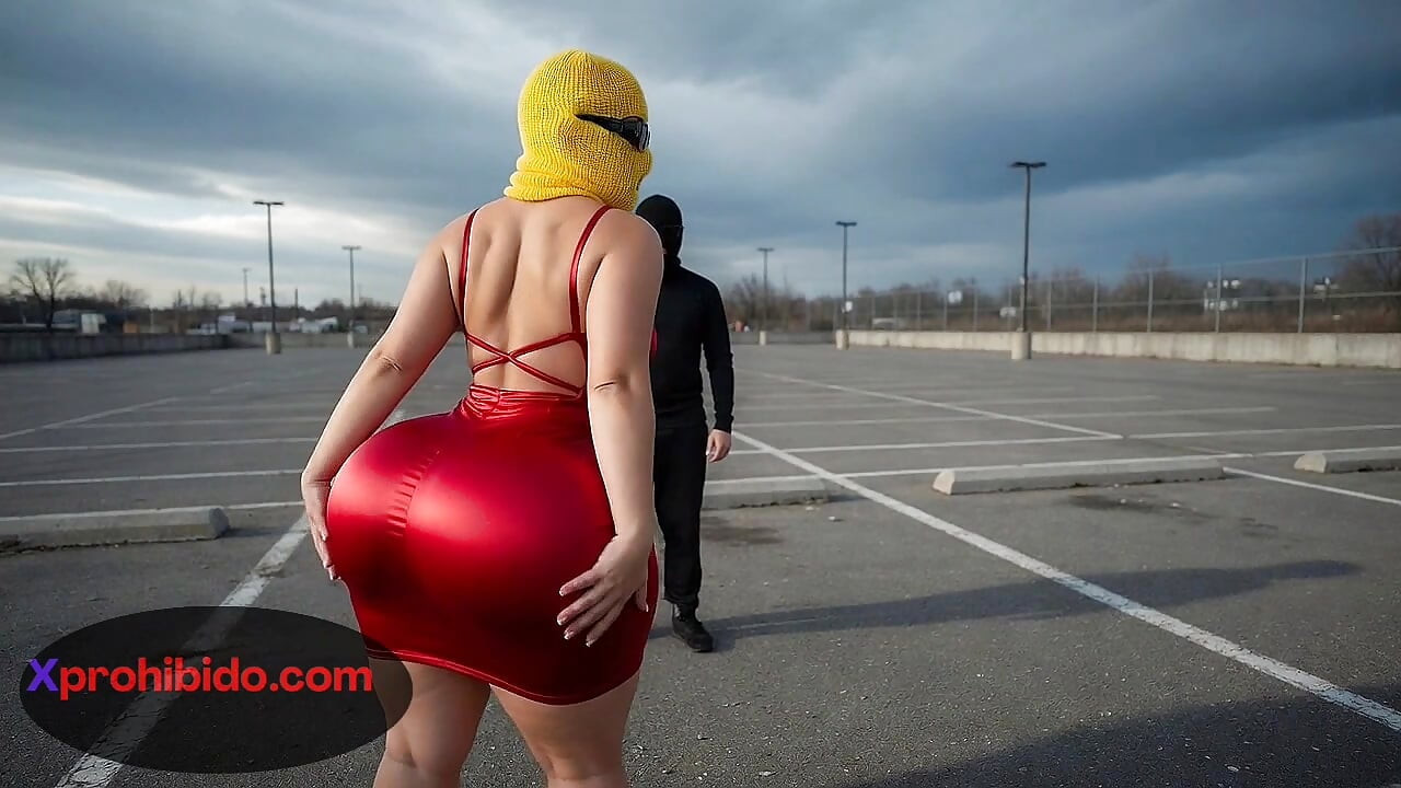 Big Ass Girl Shaking Her Enormous Ass in Tiny Thong