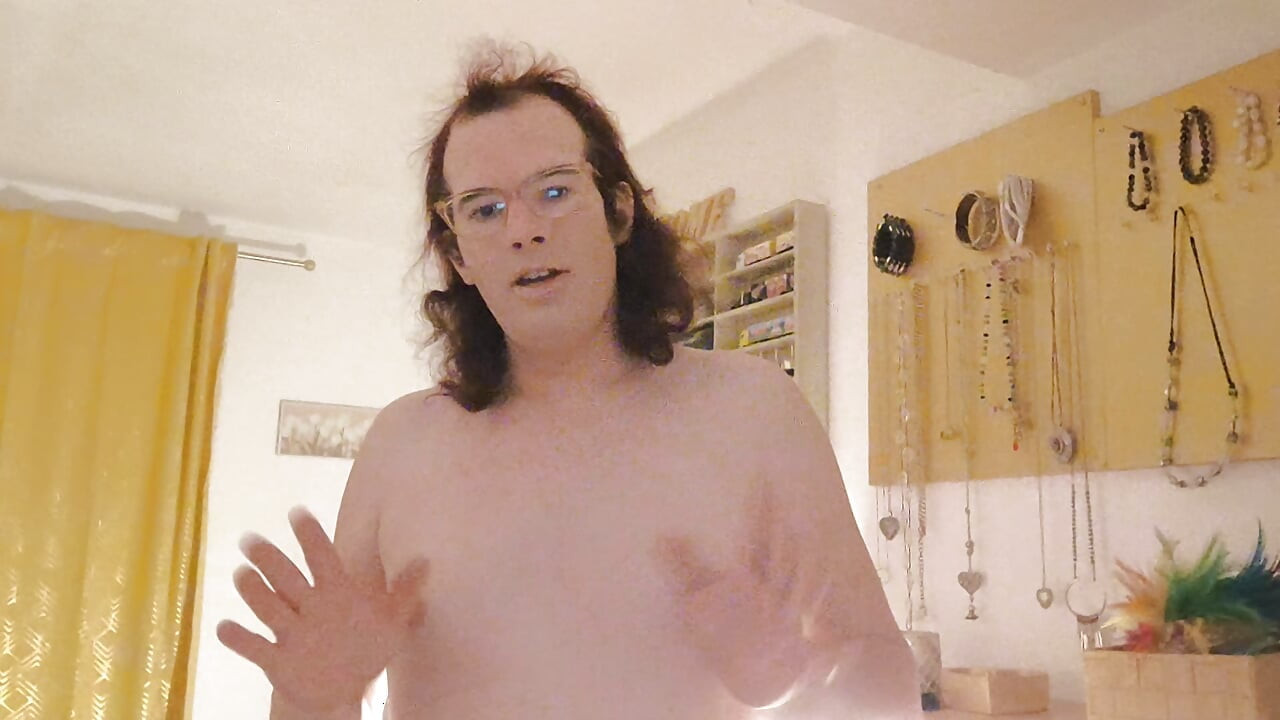 Saya akan menunjukkan perhiasan saya kepada awak, dll.