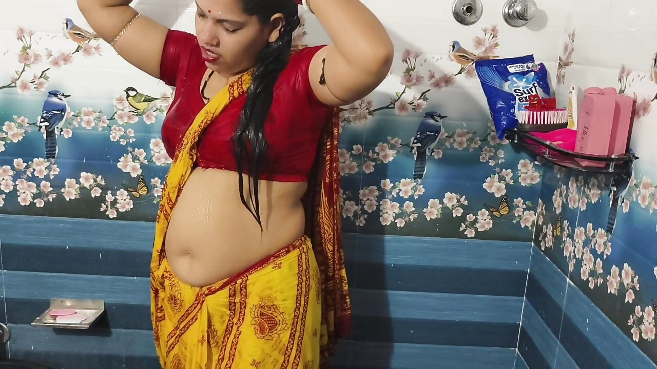 Desi tamil aunty hot romance sex and birthing inside the birth room