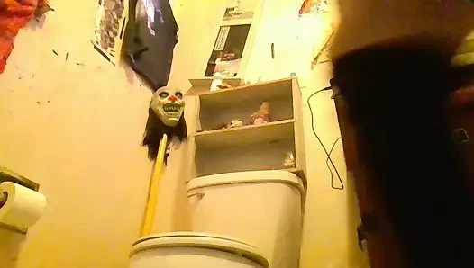 Vişneli külotla azdırıyor kısa elbisemi görebiliyor musun