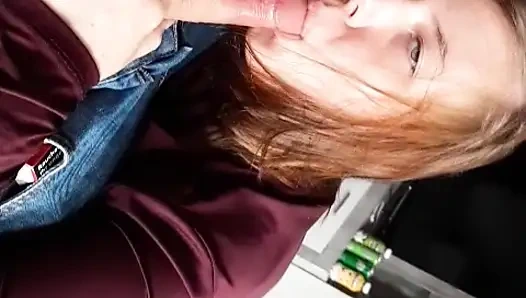 Pacar memberi kepala