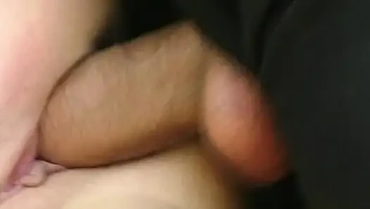 Üvey kız üvey babasıyla ormana gidiyor