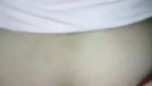 Kışın zengin afallarken sikişiyorum, öksürüğüm dinlenirken