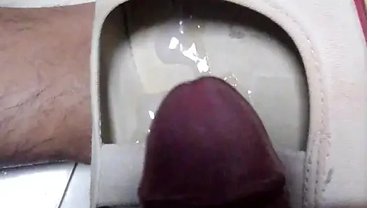 Okul ayakkabısında boşalma bölüm 2