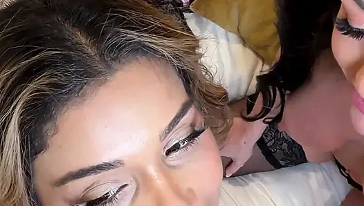 Versauter dreier mit jennifer white und Ava Amira - Vertical