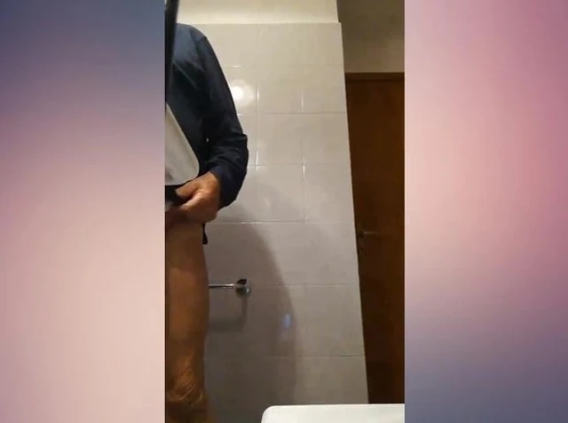 69 yo man from Italy