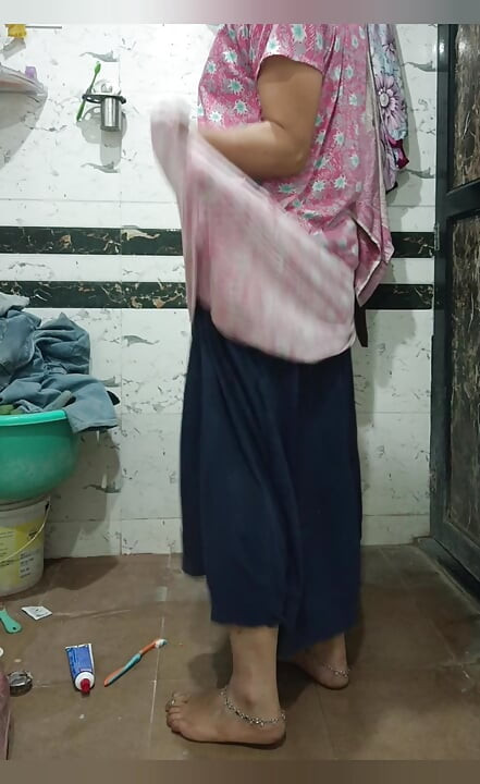 Priya Bhabi Nowy styl body show