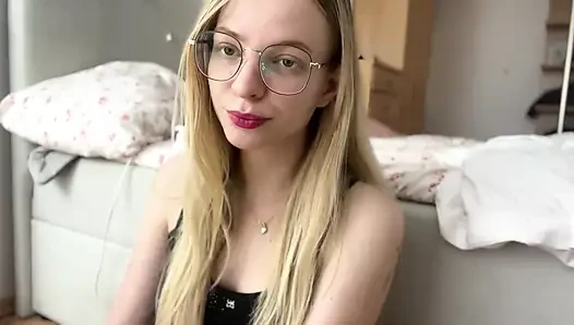Kamu sama istriku yang hot dan asmr bermain peran sama pria lain