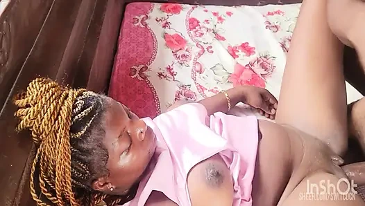 İki en iyi arkadaşım amımı güzelce sikiyor