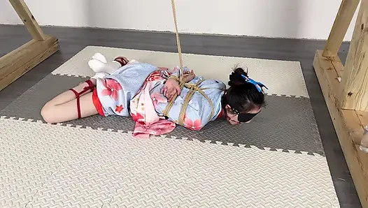 Versi klimaks dari memakai kimono di hari yang cerah
