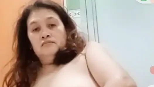 Karım benimle video seks yapıyor.