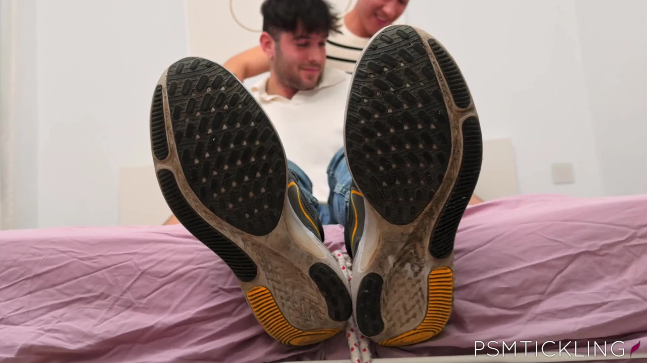 Psmtickling - twink johnny hakson heteroseksüel jock fer'i gıdıklıyor ve ilk kez yarakla oynuyor