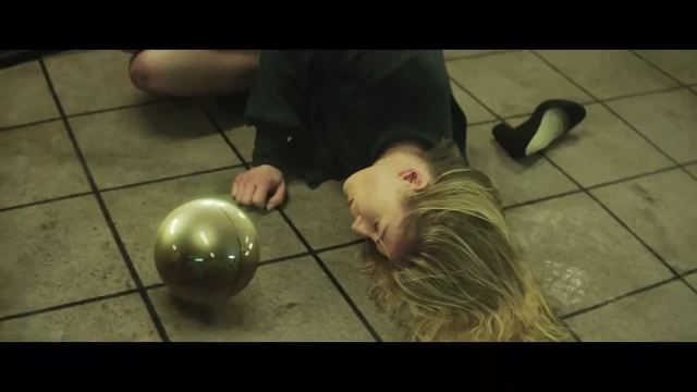 Rosamund Pike - Amazing Pantyhose Scene