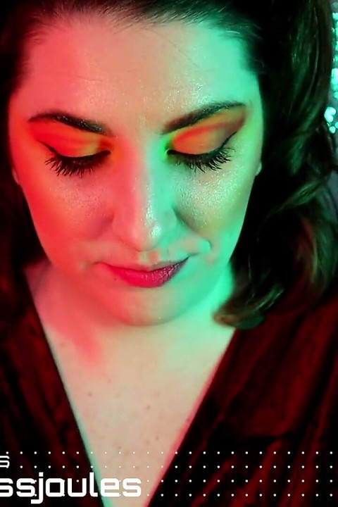 Plexiglass Kisses Lipstick Lipgloss Asmr