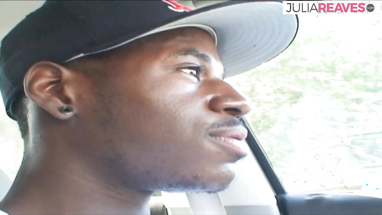 男は私をとても激しく犯しました