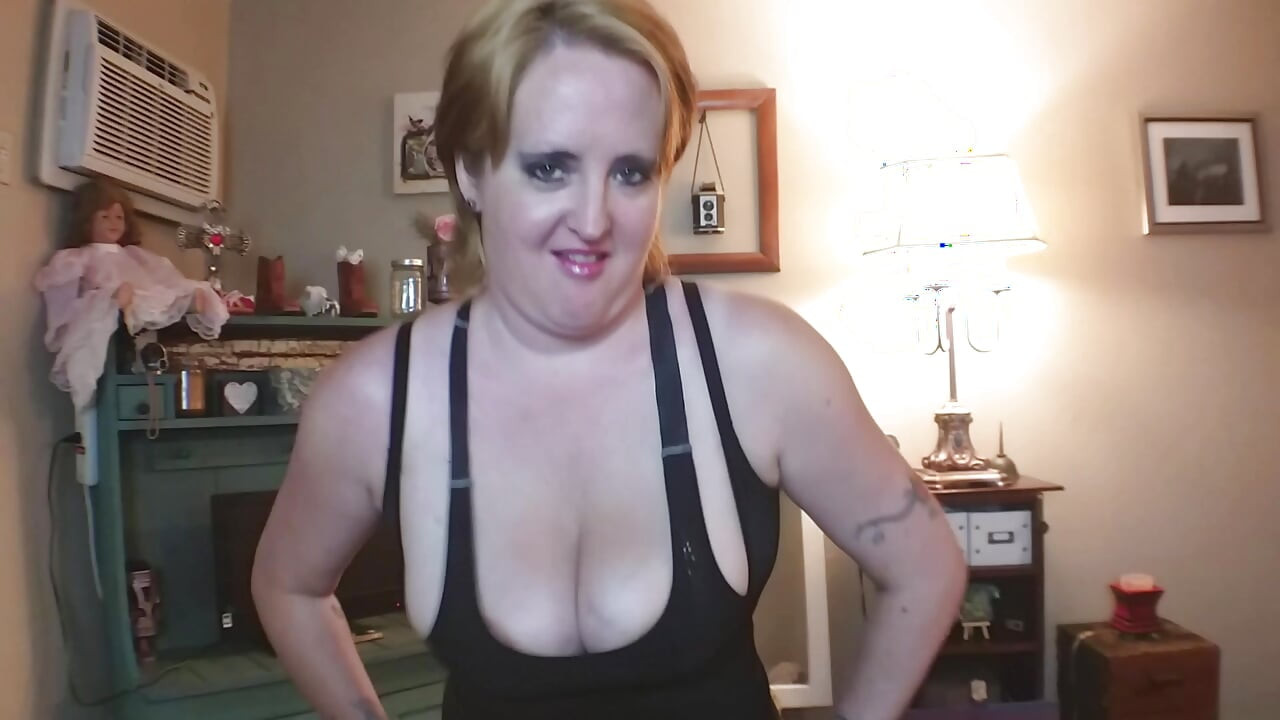 Sports Bra Tit Bounce Leads to Tittyfuck