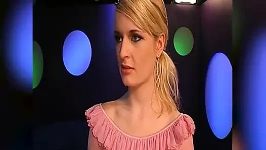 Ggg John Thompson - Blondes Dünnes Schätzchen Schluckt Sperma