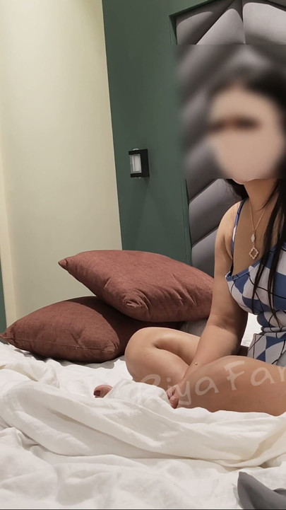 Boyfriend Lick Pussy Make Her Orgasm Using Vibrator