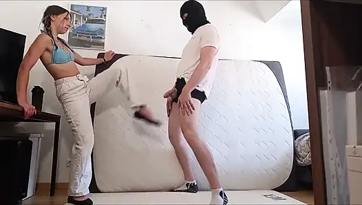 sert tekmeler