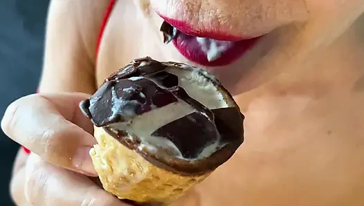 Milf gratis menggunakan kontol makan sperma cfnm
