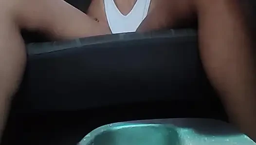 CEWEK LATINA HOT LAGI ASIK MASTURBASI MEMEKNYA DI DALAM MOBIL UBER.