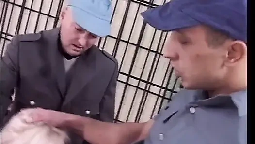 Pesta seks liar untuk pelacur mesum yang mencari orgasme intens!