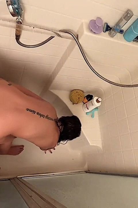 She Cums After She Finally Fits His Dick Into Her Tight Ass