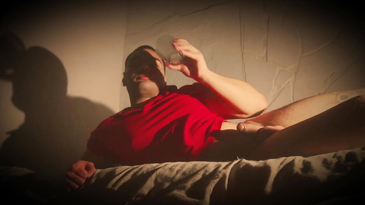Sexy Gentleman Number 1 - Masturbation in bed with Latex Gloves - Cristopher Rebellato Alexis Large Penis 18 CM
