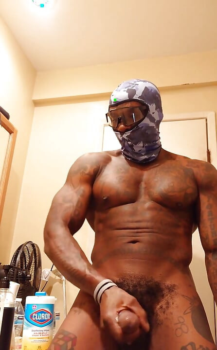 BBC Worship Hallelujah Johnson ( Strategize and Contrive Military Plans ) Tall Dark Chocolate Muscles Tattoos Hairy BBC Halleluj