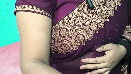 Hot Desi Look in Saree Come Feel the Charm