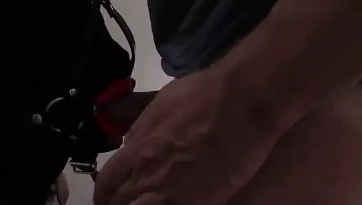 MILF-Mundficken mit Ringknebel und gigantischem Sperma-Shot im Hals