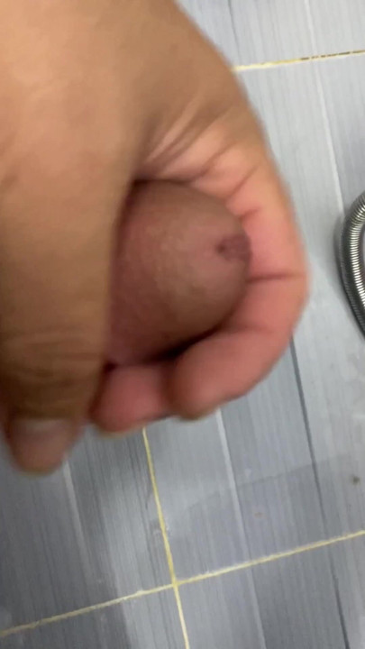 Eu estava precisando desesperadamente de um pequeno buraco para colocar meu monstro lá dentro e puxá-lo para dentro e para fora | Clipe 1