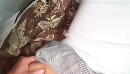 Üvey erkek kardeşimin sikini seviyorum