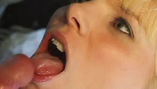 Wilder Sex auf dem Billardtisch