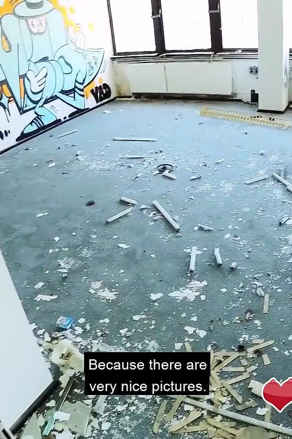 The MILF hunter bones a skinny MILF in an abandoned office building