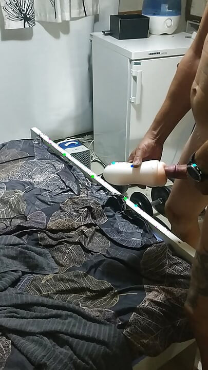Moja sperma u lažnu pičku