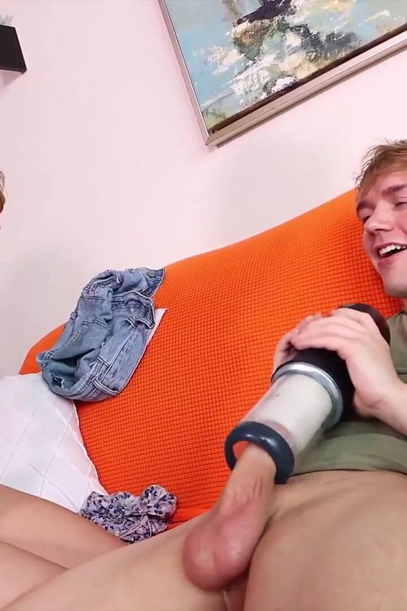 Thruster Toy Tugging - Vivianne Desilva