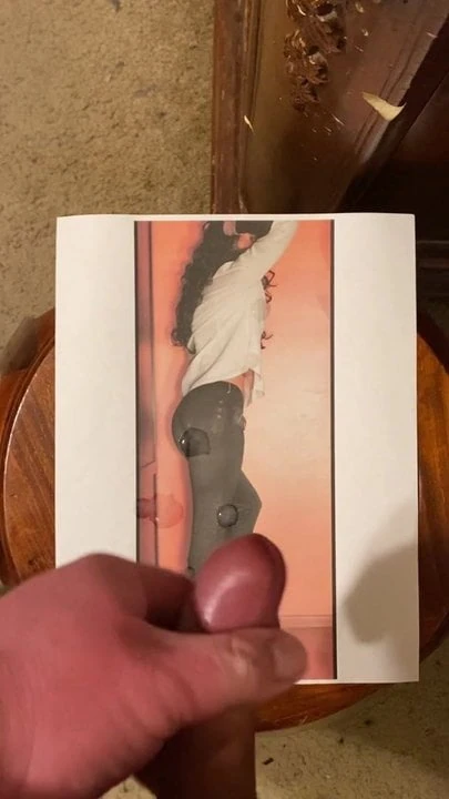 Two Loads for Zyggystardust: Sexy CD Gal