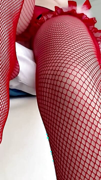 Băiatul nu a mai putut suporta și a făcut sex cu mama vitregă. Chiar înainte de Anul Nou