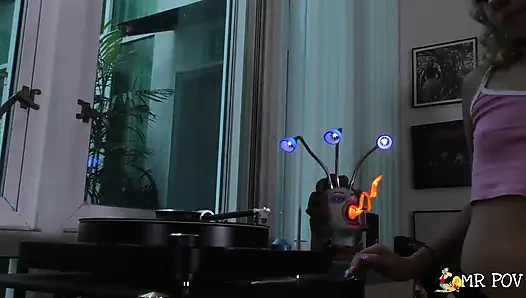 Allie addison wird von ihrem stiefbruger erwischt und hart gefickt