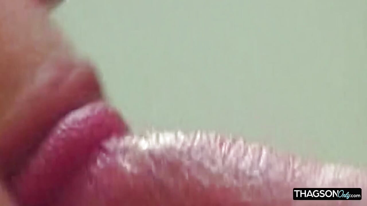 Loira gata dedada duro até pingar orgasmo molhado