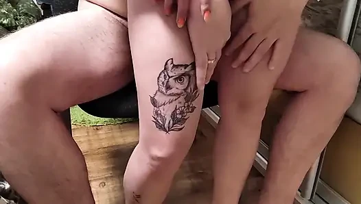 Nach der arbeit emma mag ein cowgirl mit muschi necken und in ihr kommt, sie ist schöne muschi