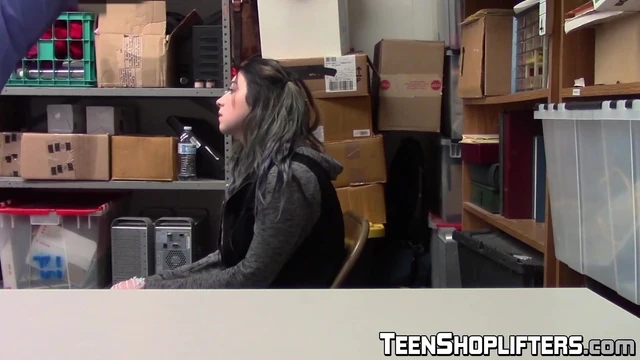 Cock devouring shoplifter Amilia Onyx likes her punishment