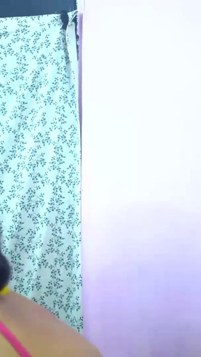 La india Sonia Bhabhi follando con su jefe de oficina por un ascenso | Clip 1