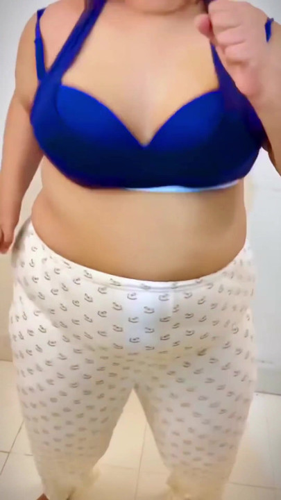 มุสลิมอินเดีย 18+ สาวสุดฮอตวัยรุ่นใหญ่ไม่มีอาบายาฮิญาบ Niqab สาวเซ็กซี่คนสวยออกกําลังกายและพยายามยั่วเย็ดหนุ่ม ๆ ให้โดนเย็ด | คลิป 1