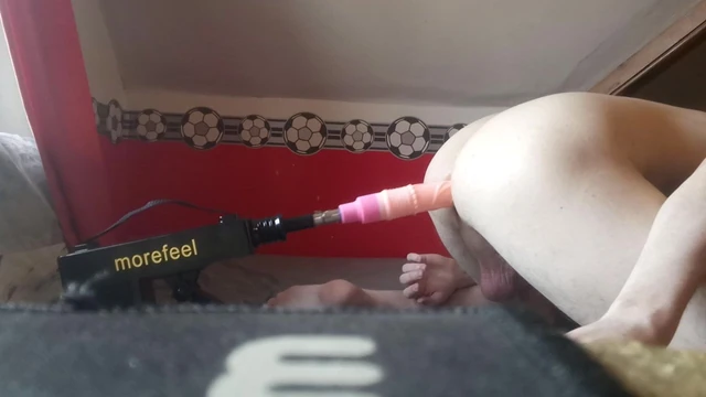 CDSissyAnnabelle getting faster with this toy