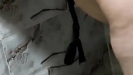 Aşık gerçek evli bir çiftten sabah tutkulu duş seksi